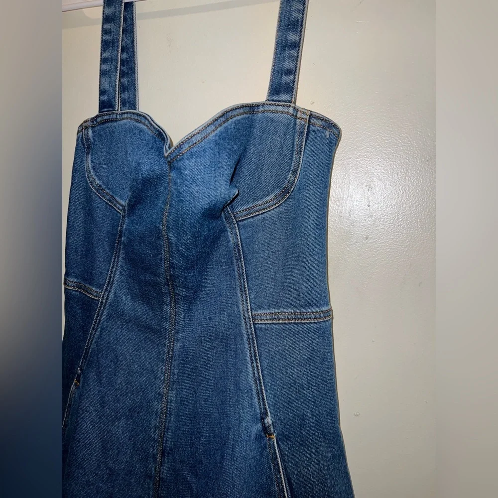 OSCAR DELA RENTA Sweetheart Neck Denim Dress in Medium Wash made in ITALY - Picture 7 of 17